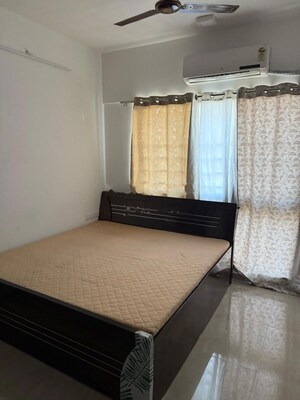 Bedroom in 2 BHK Apartment at Sheth Vasant Oasis, Andheri East – for Rent