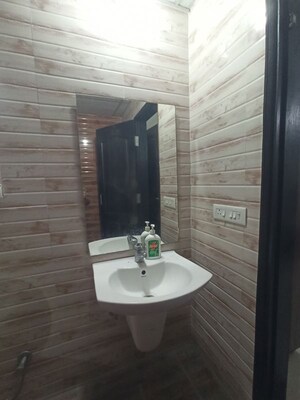 Bathroom in 3 BHK Builder Floor at Omaxe Ambrosia, North Mullanpur – for Rent