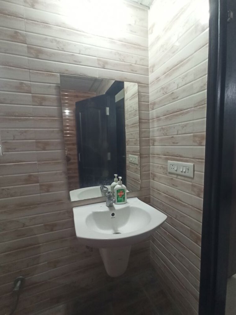 Bathroom, omaxe-ambrosia 3 Bedroom 1616 Sq.Ft. Builder Floor In North Mullanpur Chandigarh 10258587