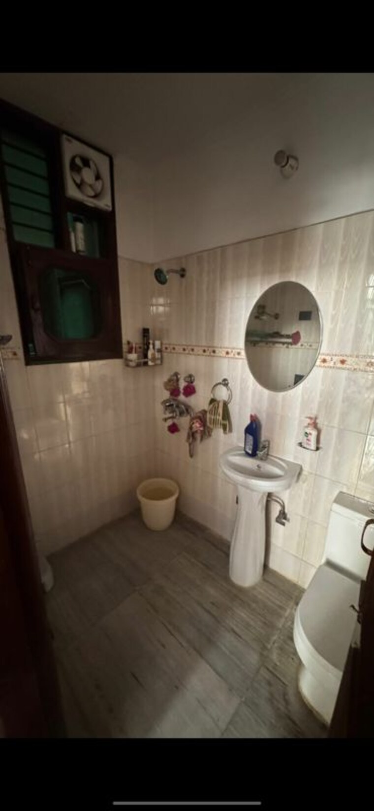 Bathroom, sector 51 4 Bedroom 1450 Sq.Ft. Apartment In Sector 51 Chandigarh 10258765