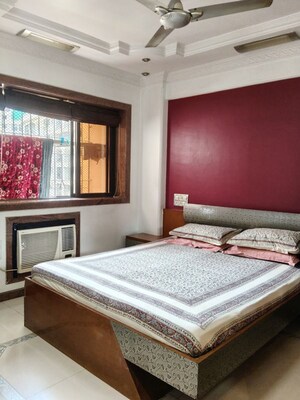 Bedroom in 2 BHK Apartment at Golden Square, Santacruz East – for Rent