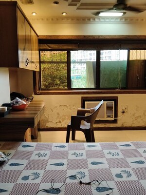 Team Area in 2 BHK Apartment at Golden Square, Santacruz East – for Rent