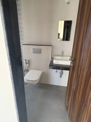 Bathroom in 1.5 BHK Apartment at Sheth Avante, Kanjurmarg West – for Rent