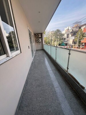 Balcony in 3 BHK Builder Floor at Sector 31 – for Rent