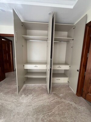 Bathroom in 3 BHK Builder Floor at Sector 31 – for Rent