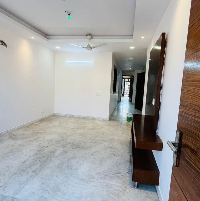 Room, south extension i 3 Bedroom 1800 Sq.Ft. Builder Floor In South Extension I Delhi 10258826
