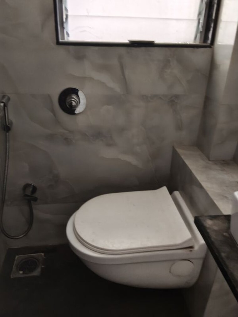 Bathroom, sigma-emerald 2 Bedroom 1000 Sq.Ft. Apartment In Santacruz East Mumbai 10258878