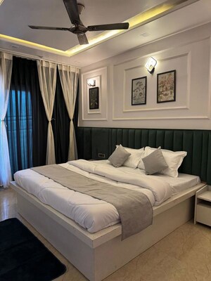 Bedroom in 4 BHK Villa at Arjun Nagar – for Sale