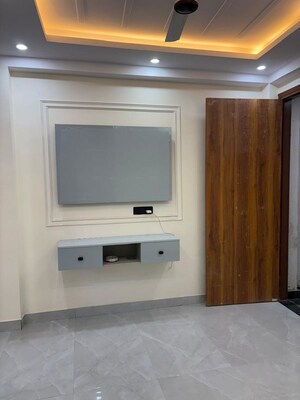 Room in 1 BHK Apartment at Palm Residency Chhatarpur, Chattarpur – for Rent