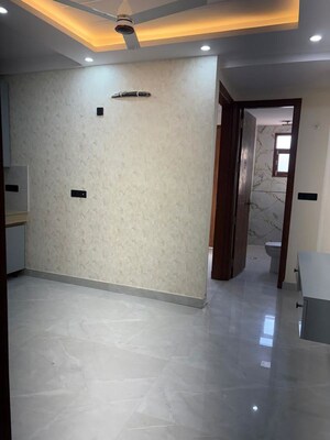 Room in 1 BHK Apartment at Palm Residency Chhatarpur, Chattarpur – for Rent