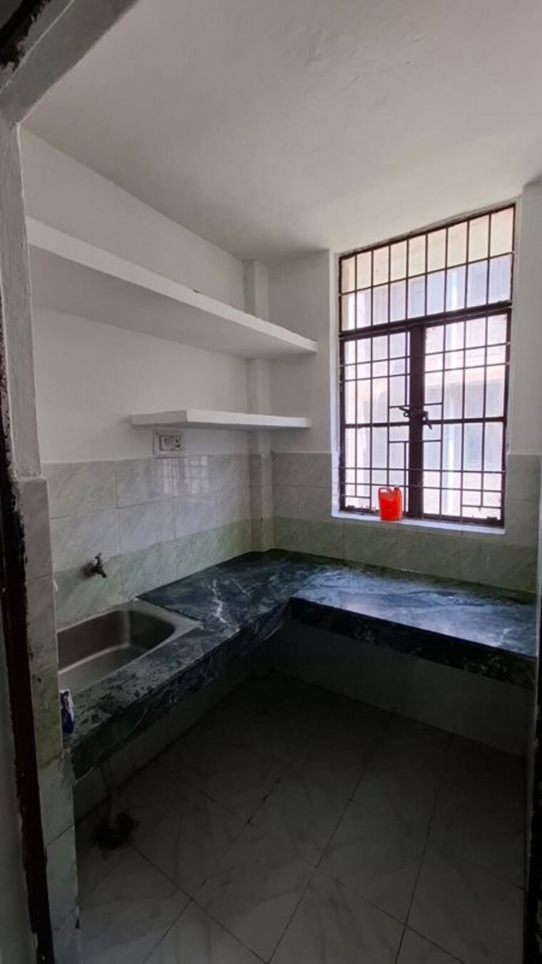 Kitchen, sector 10 greater noida 1 Bedroom 30 Sq.Mt. Apartment In Sector 10 Greater Noida Greater Noida 10259253