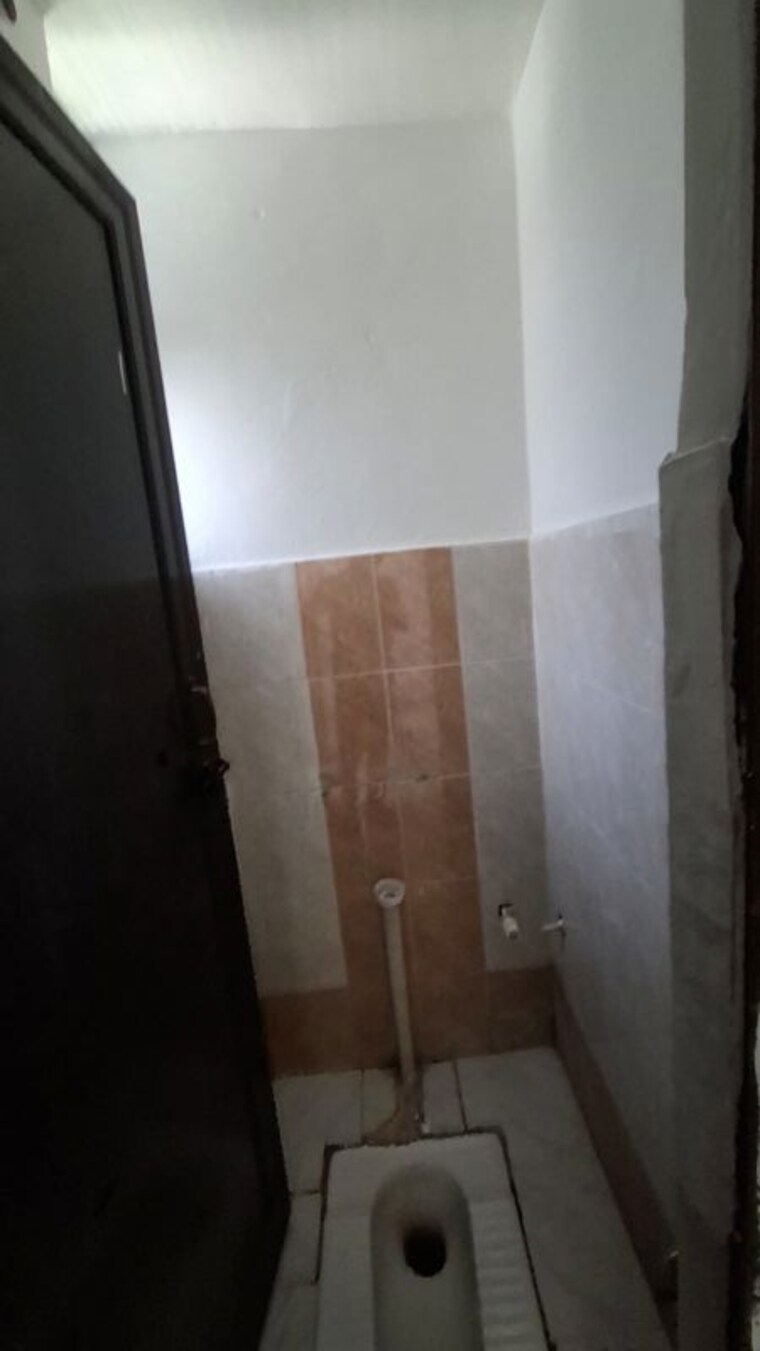 Bathroom, sector 10 greater noida 1 Bedroom 30 Sq.Mt. Apartment In Sector 10 Greater Noida Greater Noida 10259253