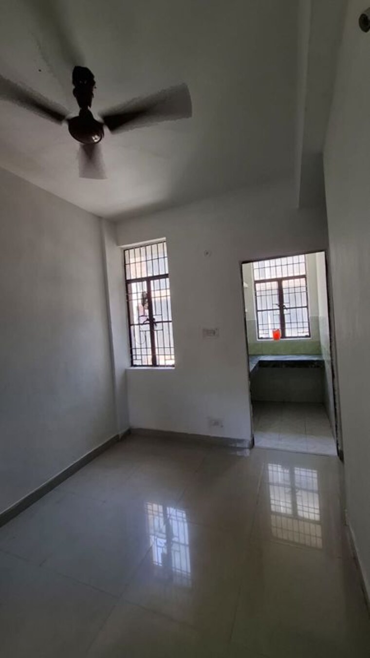 Room, sector 10 greater noida 1 Bedroom 30 Sq.Mt. Apartment In Sector 10 Greater Noida Greater Noida 10259253
