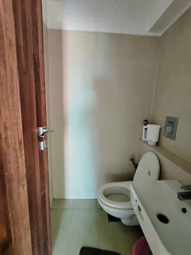 Bathroom, satyam-springs 3.5 Bedroom 1625 Sq.Ft. Apartment In Deonar Mumbai 10258997