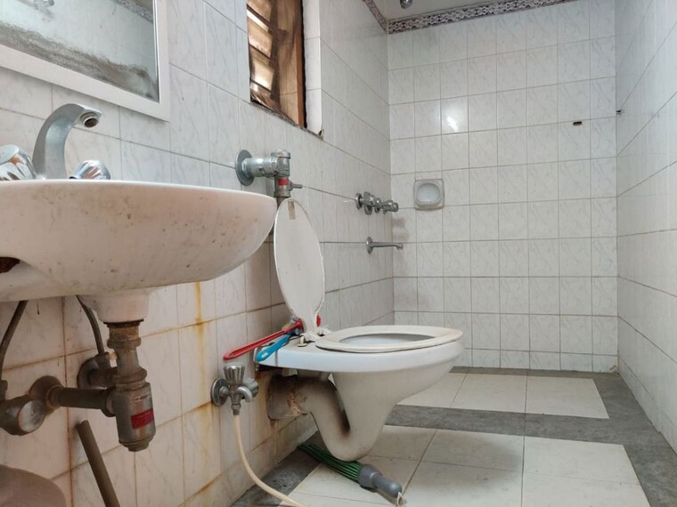 Bathroom, sungrace-b-wing 2 Bedroom 1055 Sq.Ft. Apartment In Chandivali Mumbai 10258316