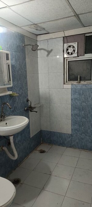 Bathroom in 2.5 BHK Apartment at Gardenia Gateway, Sector 75 – for Rent