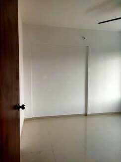 2 BHK Apartment For Rent in Manav La Centra