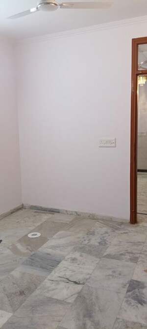 Room in 1.5 BHK Builder Floor at Malviya Nagar – for Sale