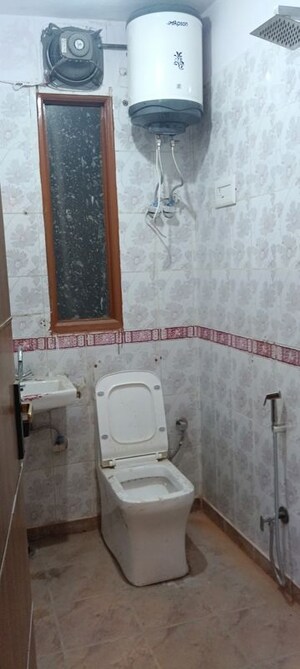 Bathroom in 1.5 BHK Builder Floor at Malviya Nagar – for Sale