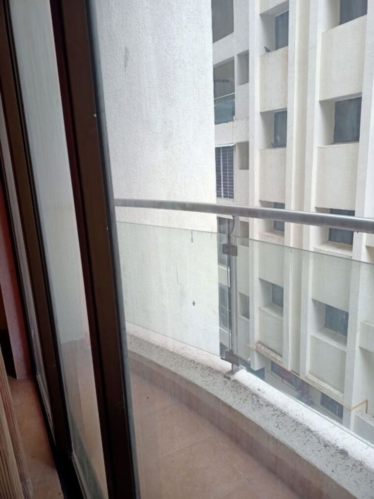 Balcony, ekta-everglades 3 Bedroom 1250 Sq.Ft. Apartment In Bandra West Mumbai 10259389