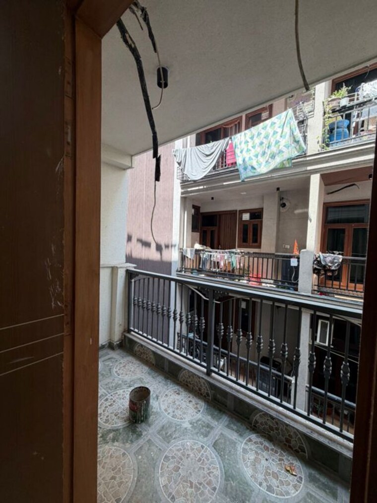 Balcony, palm-residency-chhatarpur 2 Bedroom 950 Sq.Ft. Apartment In Chattarpur Delhi 10259509
