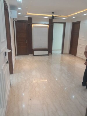 Room in 3 BHK Builder Floor at Ansal Executive Residency, Sushant Lok ii – for Sale