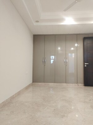 Room in 4 BHK Builder Floor at East Of Kailash – for Rent