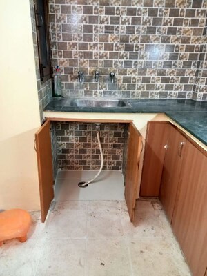 Balcony in 1 BHK Builder Floor at Dayanand Colony – for Rent