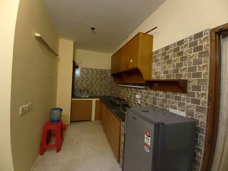 Kitchen, dayanand colony 1 Bedroom 1000 Sq.Ft. Builder Floor In Dayanand Colony Delhi 10259570