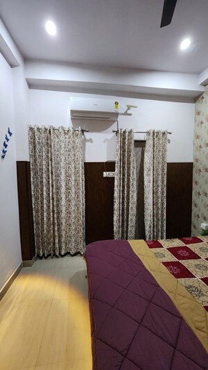 Bedroom in 3 BHK Independent House at Gomti Nagar – for Rent