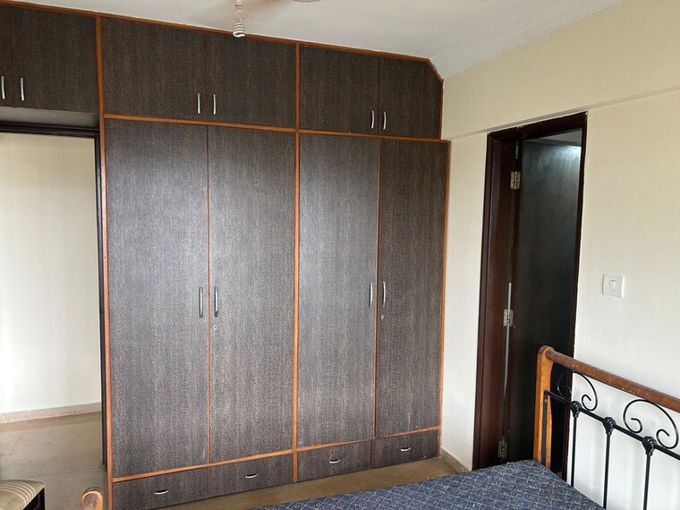 Bedroom, lake-primrose 3 Bedroom 1500 Sq.Ft. Apartment In Powai Mumbai 10259584