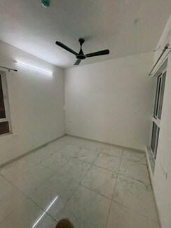 2 BHK Apartment For Rent in Godrej Green Vistas