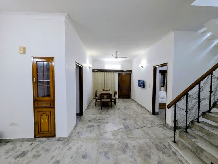 Room, srs-pearl-heights 3 Bedroom 250 Sq.Yd. Apartment In Sector 87 Faridabad 10259549