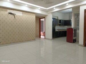 Room in 3.5 BHK Apartment at Palm Residency Chhatarpur, Chattarpur – for Rent
