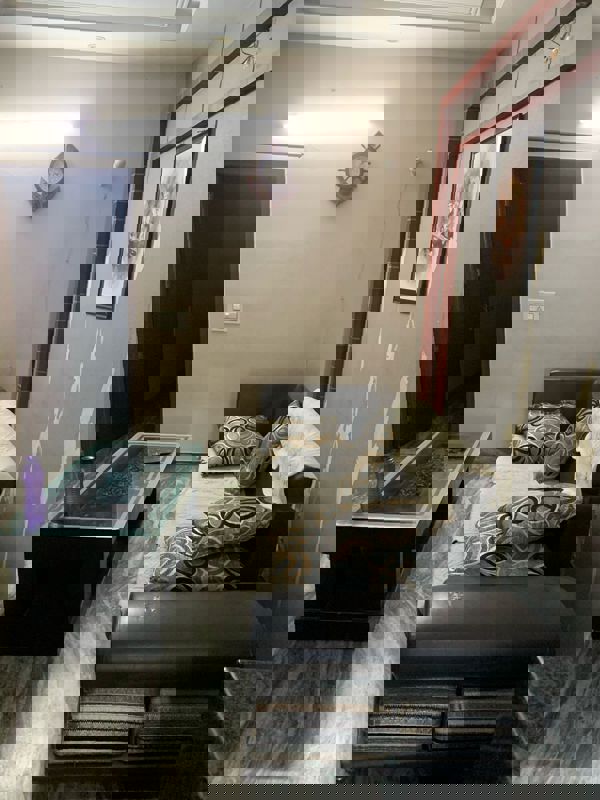 3 BHK + Store Room 900 Sq.Ft. Builder Floor in Guru Nanak Enclave