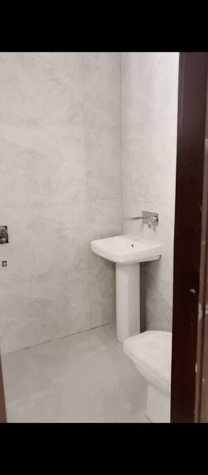 Bathroom in 3 BHK Builder Floor at Fidato Honour Homes, Sector 89 – for Rent