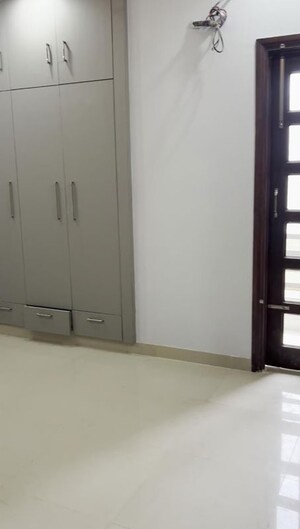 Room in 3 BHK Builder Floor at Fidato Honour Homes, Sector 89 – for Rent