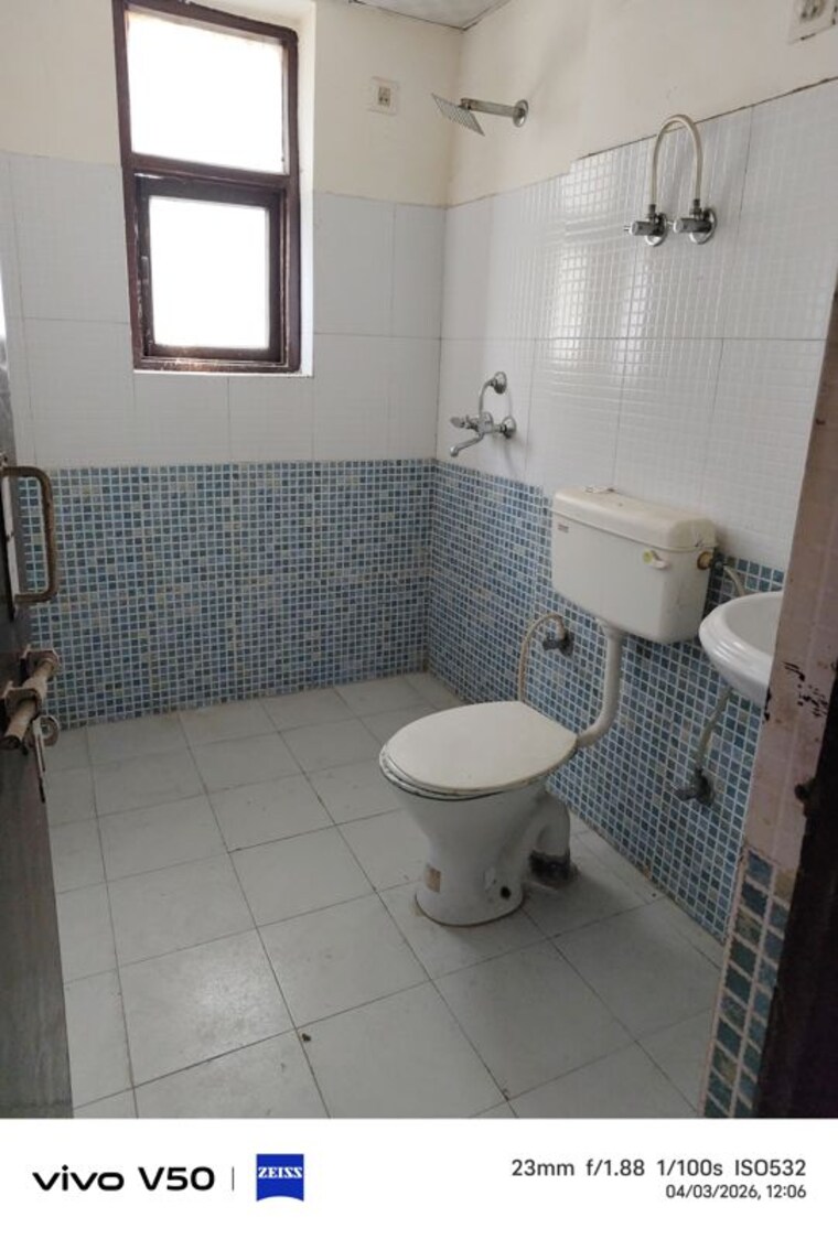 Bathroom, sanchar-residency 3.5 Bedroom 1780 Sq.Ft. Apartment In Raj Nagar Extension Ghaziabad 10259646