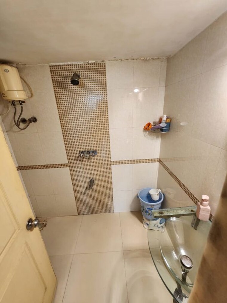 Bathroom, dedhia-palatial-height 2 Bedroom 975 Sq.Ft. Apartment In Powai Mumbai 10259543