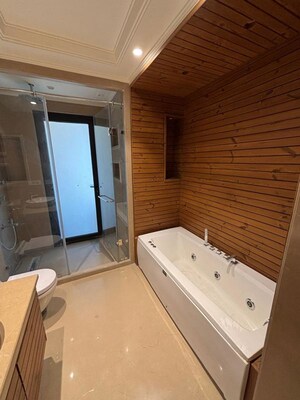 Kitchen in 3 BHK Apartment at Sector 40 – for Rent