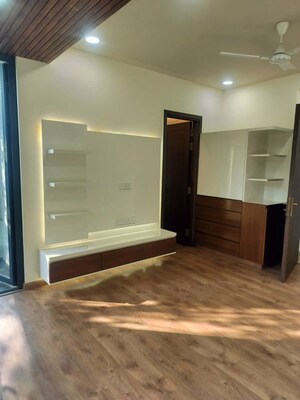 4 BHK Builder Floor For Sale in Nirvana Country