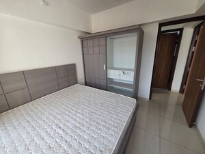 Bedroom in 2 BHK Apartment at Kalpataru Vivant, Jogeshwari East – for Rent