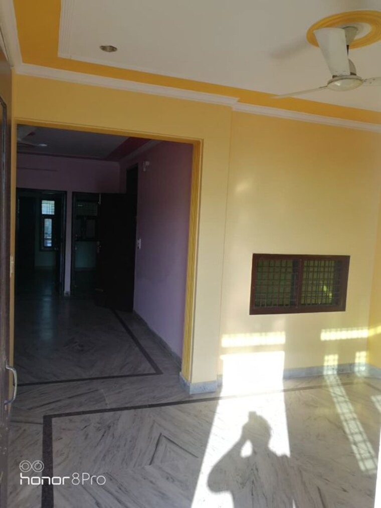 Living Room, sai-kunj-new-palam-vihar 3 Bedroom 1530 Sq.Ft. Builder Floor In New Palam Vihar Phase 3 Gurgaon 10259889