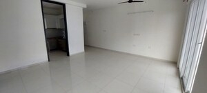 Room in 2 BHK Apartment at Godrej Aqua, International Airport Road – for Rent