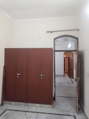 Furnished Amenities in 3 BHK Builder Floor at Bharti Apartments, Shakti Khand iv – for Rent
