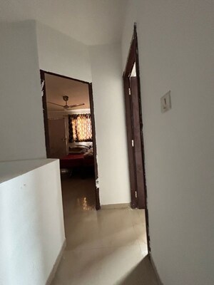 Furnished Amenities in 4 BHK Penthouse at Vastrapur – for Rent
