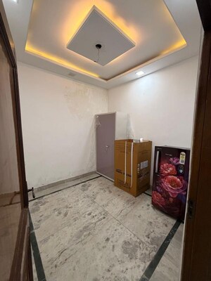 2 BHK Builder Floor For Rent in Rohini Sector 6