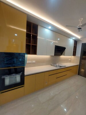 Kitchen in 4 BHK Builder Floor at DLF Atria, Dlf Phase ii – for Sale