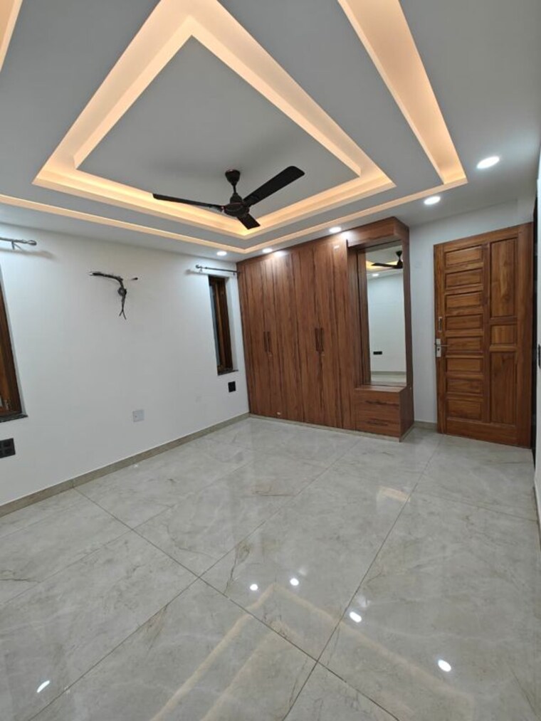 Room, sector 55 3 Bedroom 2000 Sq.Ft. Builder Floor In Sector 55 Gurgaon 10260244