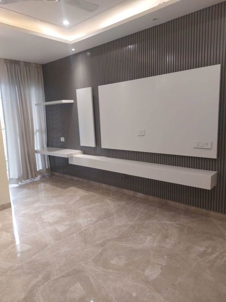 Room, sector 55 3 Bedroom 2000 Sq.Ft. Builder Floor In Sector 55 Gurgaon 10260244